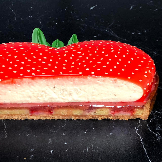 fraise reconstituée sésame pâte sucrée crème d'amande confiture crémeux bavaroise fraise