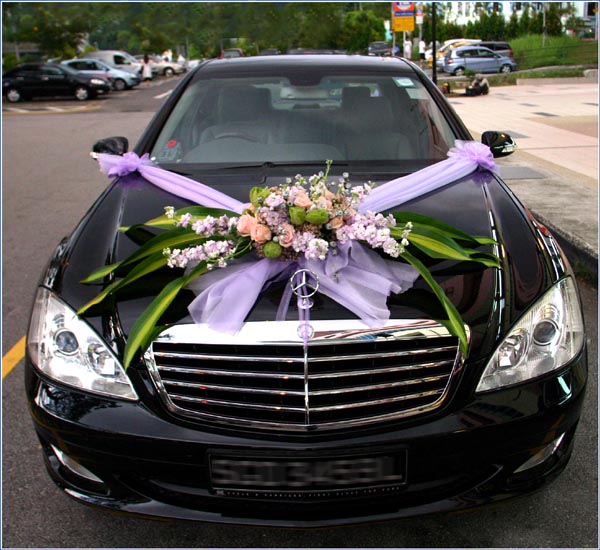 Decorating ideas to make your wedding car is a beautiful elegant 