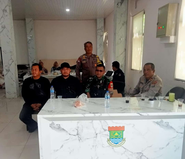 Polsek Mauk Polresta Tangerang Melaksanakan Program Commender Wish Kapolda Banten, Guyub TNI-Polri