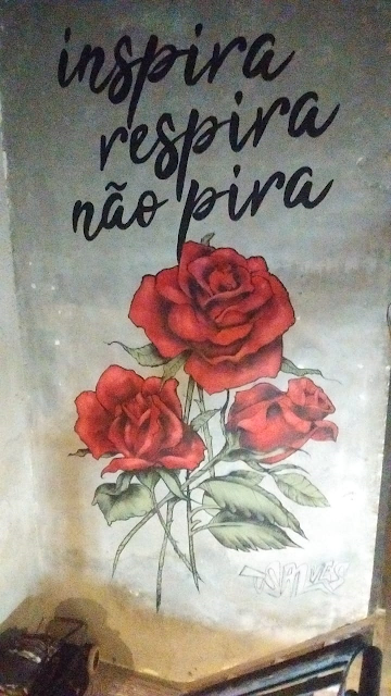 Graffiti comercial na Barra da Tijuca, RJ