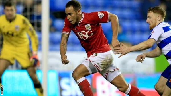 Oficial: El Blackburn Rovers firma a Bennett Oficial: El Blackburn Rovers firma a Bennett