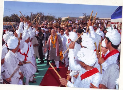  maher with narendra modi