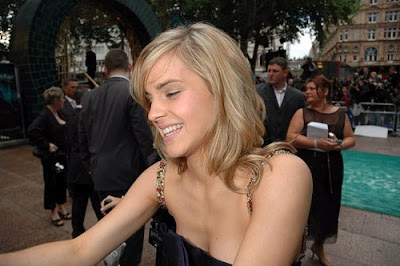 emma watson sexy boobs cleavage