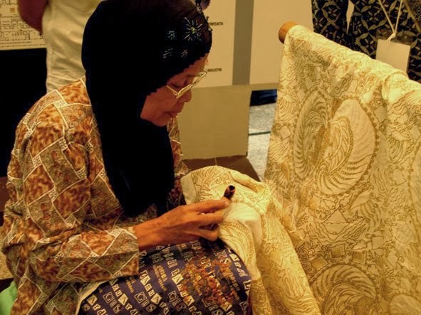 17+ Jelaskan Bahan Dan Alat Yang Digunakan Dalam Berkarya Seni Batik Tulis, Terkini!