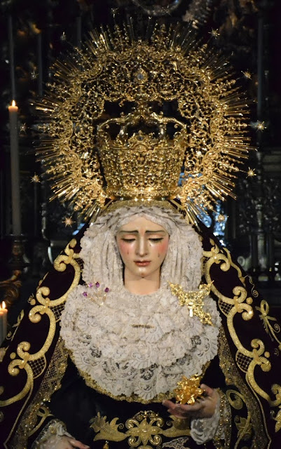 María Santísima de Gracia y Amparo - Sevilla