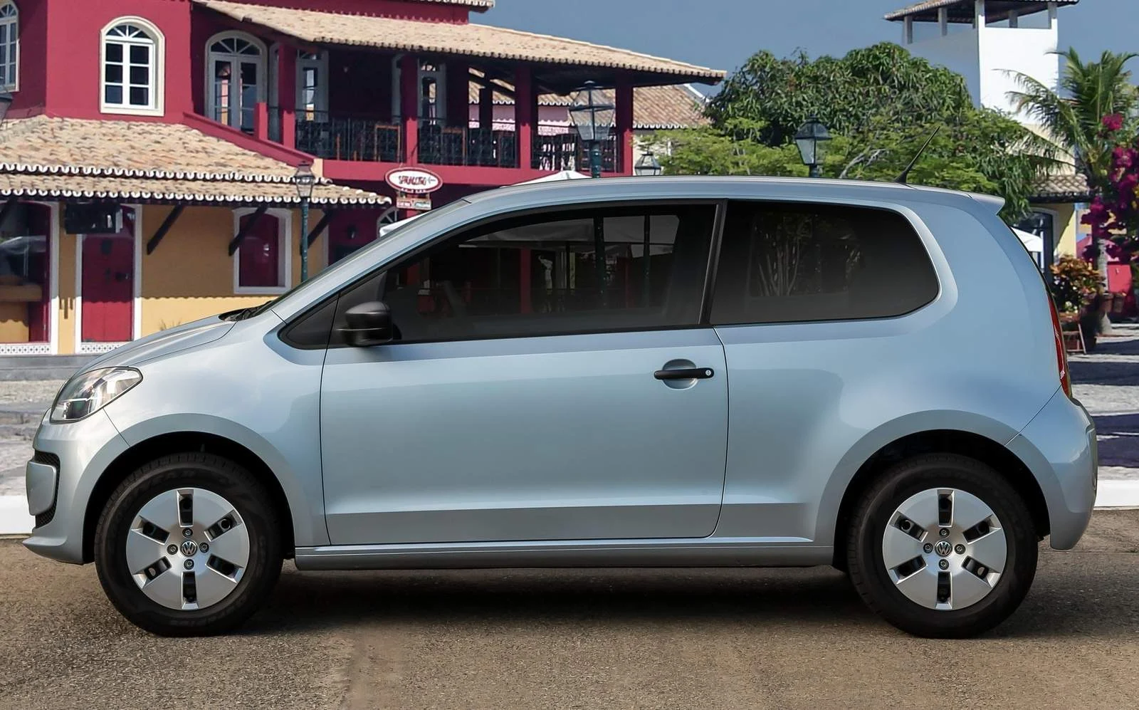 Volkswagen up! 2 portas x Chevrolet Celta