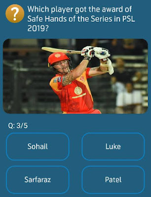 Which player got the award of Safe Hands of the Series in PSL 2019?