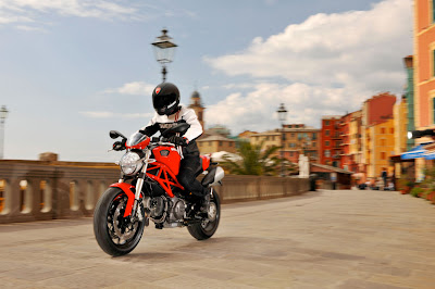 2011 Ducati Monster 796 in Action
