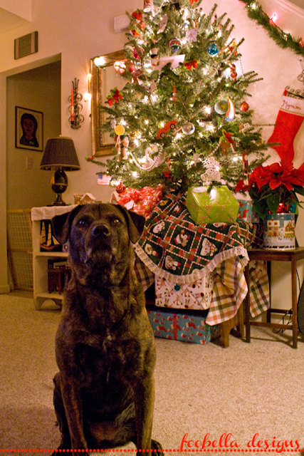 Christmas Tree and Mollie the dog via foobella.blogspot.com