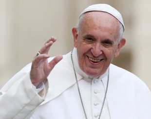 Papa diz que segredo de viver bem aos 80 anos é “rezar e dormir”