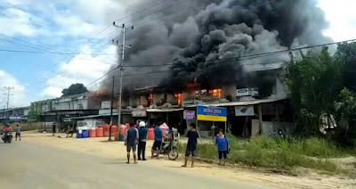 Kembali, Puluhan Ruko di Sintang Terbakar