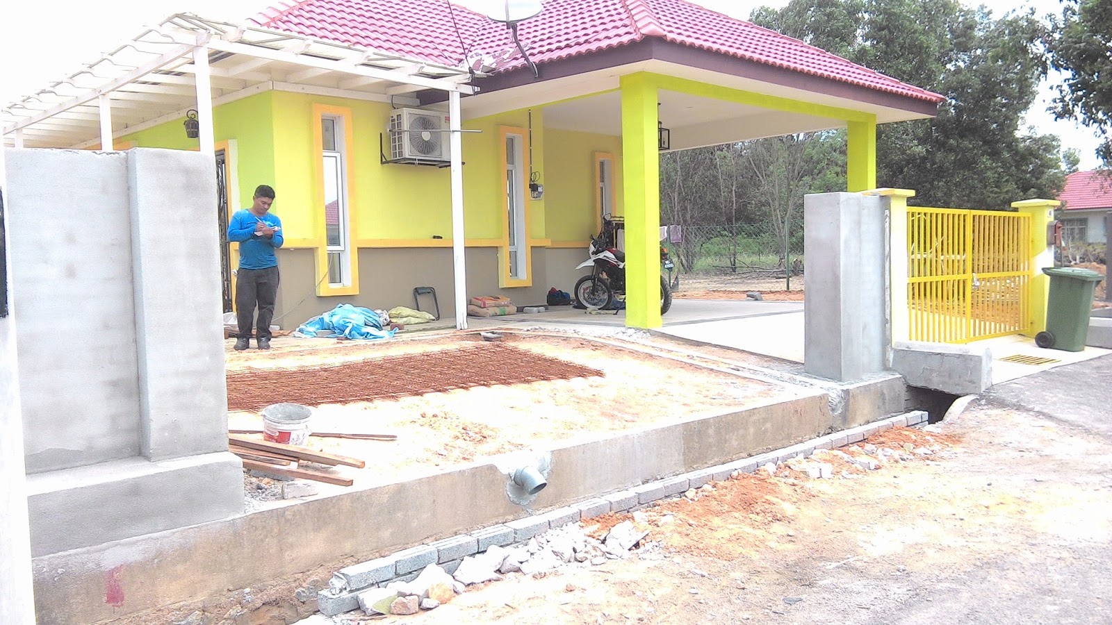 AWNING PAGOLA DAN GRILL AKADEMIA MEMASANG TILE PORCH 