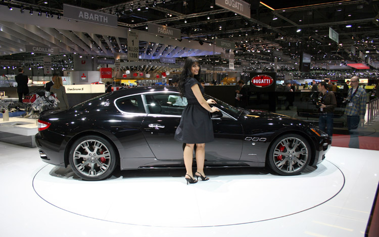 Maserati granturismo S Show Car Girls