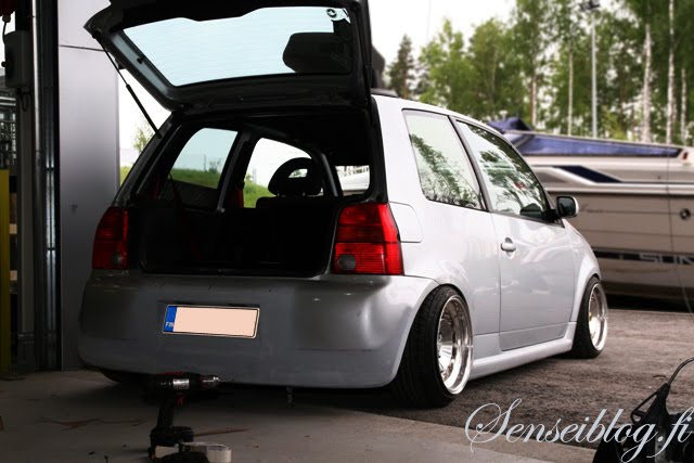 Lupo is slammed with HPS bags and roll with streched tyres and Schmidt 14 