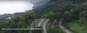 Menyusuri Jalan Kelok Empat Puluh Empat Dari Puncak Lawang Ke Danau Maninjau Sumatera Barat