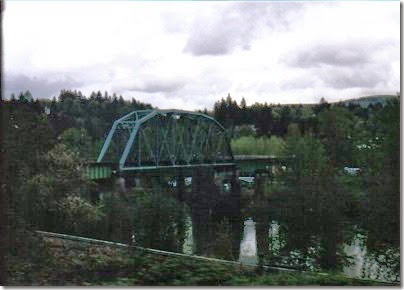 Weyerhaeuser Woods Railroad (WTCX) Cowlitz River Bridge at Kelso, Washington on May 17, 2005
