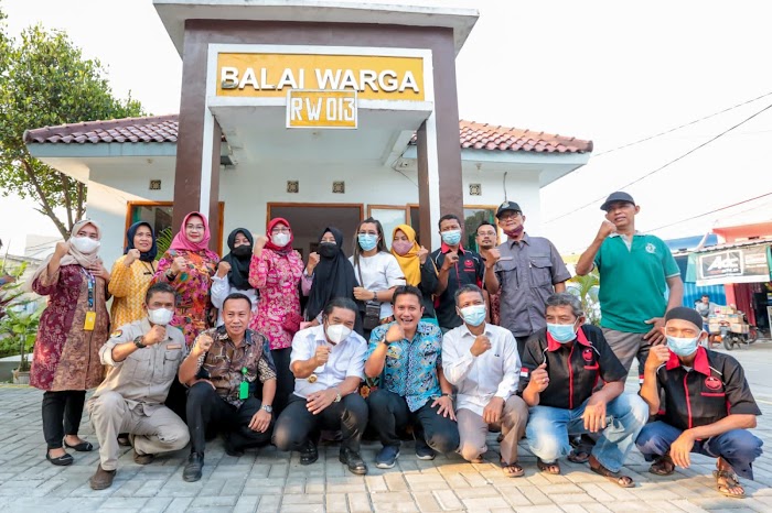 Pj Gubernur Al Muktabar Tinjau Kampung KB Kelurahan Kutajaya Kab. Tangerang