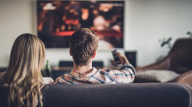 8 Inspirasi Smart TV Terbaik untuk Hiburan Seru Selama Stay At Home!