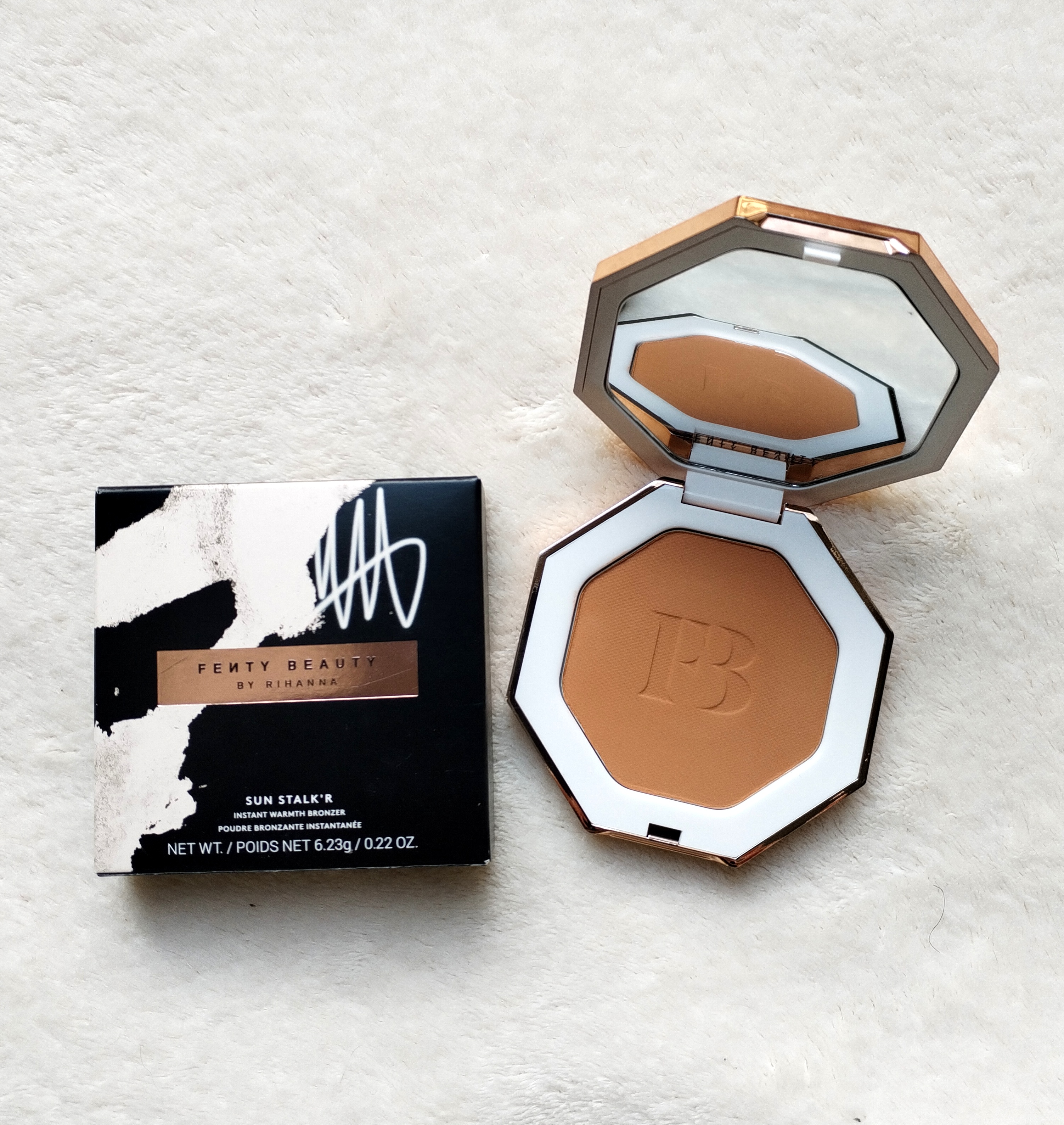 Sun Stalk'r Instant Warmth Bronzer de FENTY BEAUTY (Bajan Gyal)