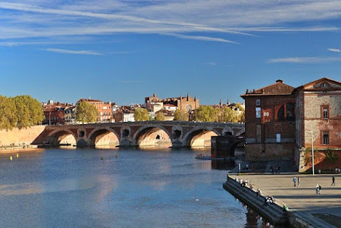 Puente sobre el río Garona en Toulouse