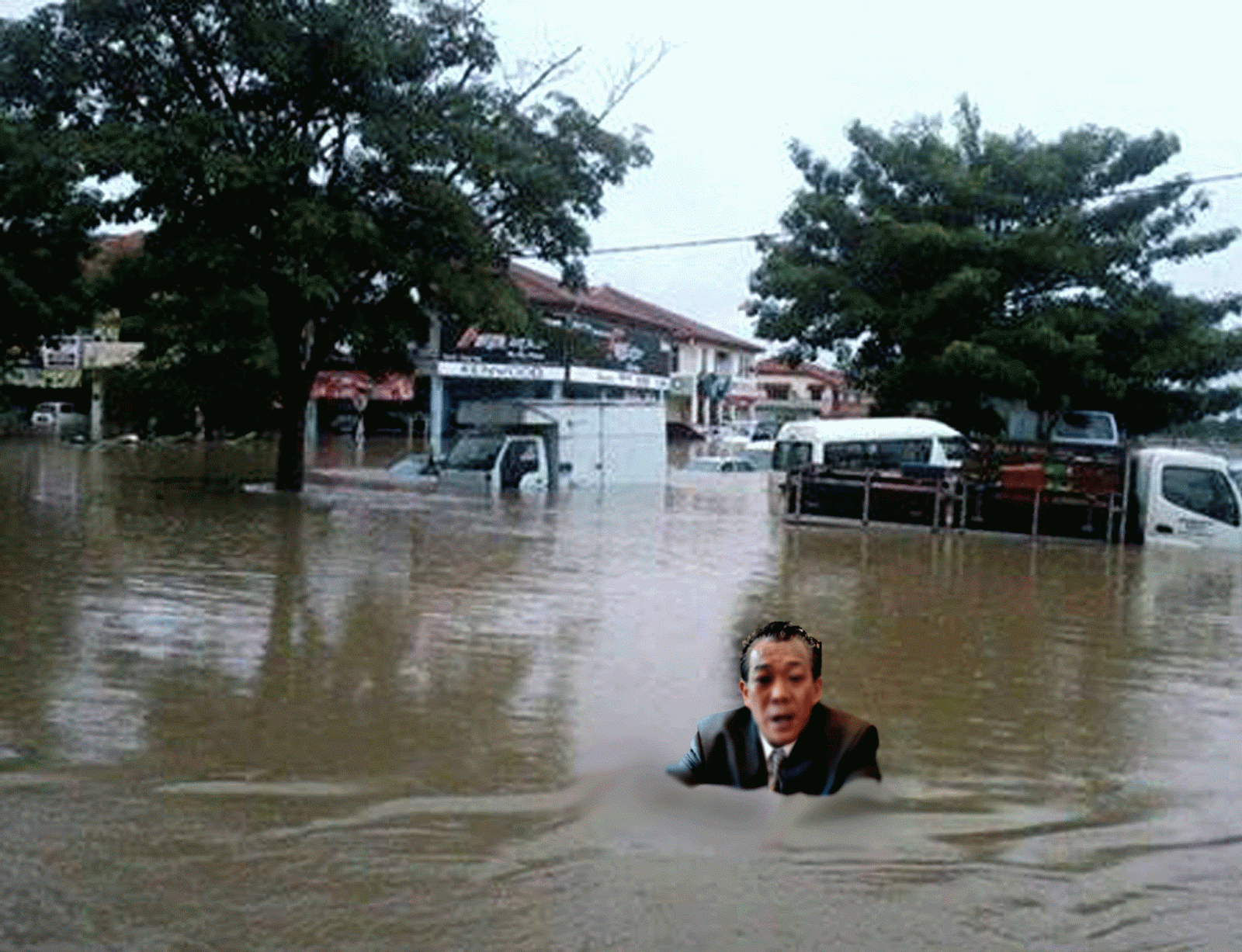 I n t a n h i j a u 2: Banjir: Rakyat Kuantan mahu Bung 