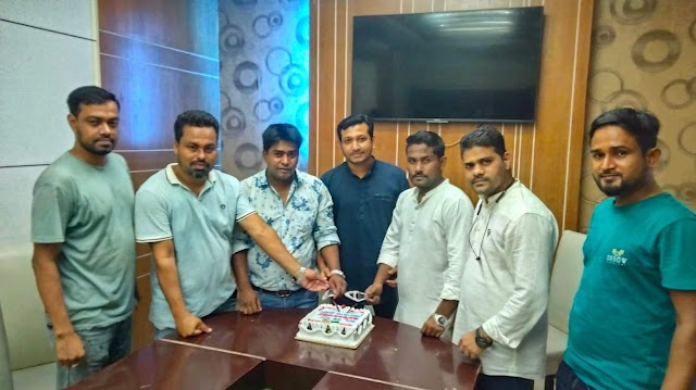 প্রধানমন্ত্রী শেখ হাসিনা ৭৬ তম জন্মদিন উপলক্ষে মিজানুর রহমান সুজন স্মৃতি সংসদ এর উদ্যোগে কেক কাটা হয়।