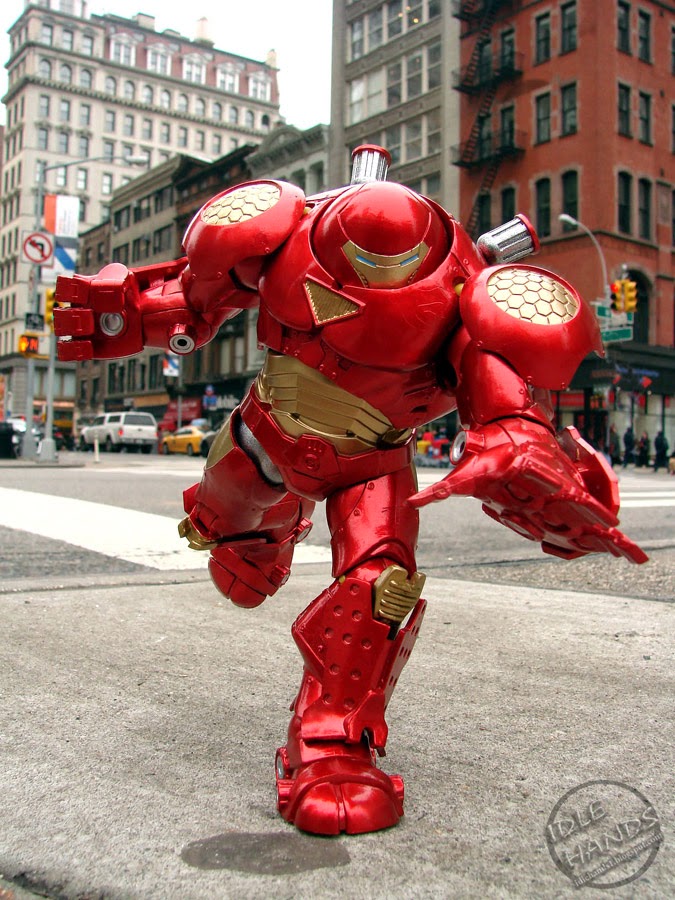 Iron man hulkbuster hi-res stock photography and images - Alamy