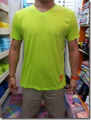 เสื้อยืดคอวี ร่น2 สีเขียวมะนาว