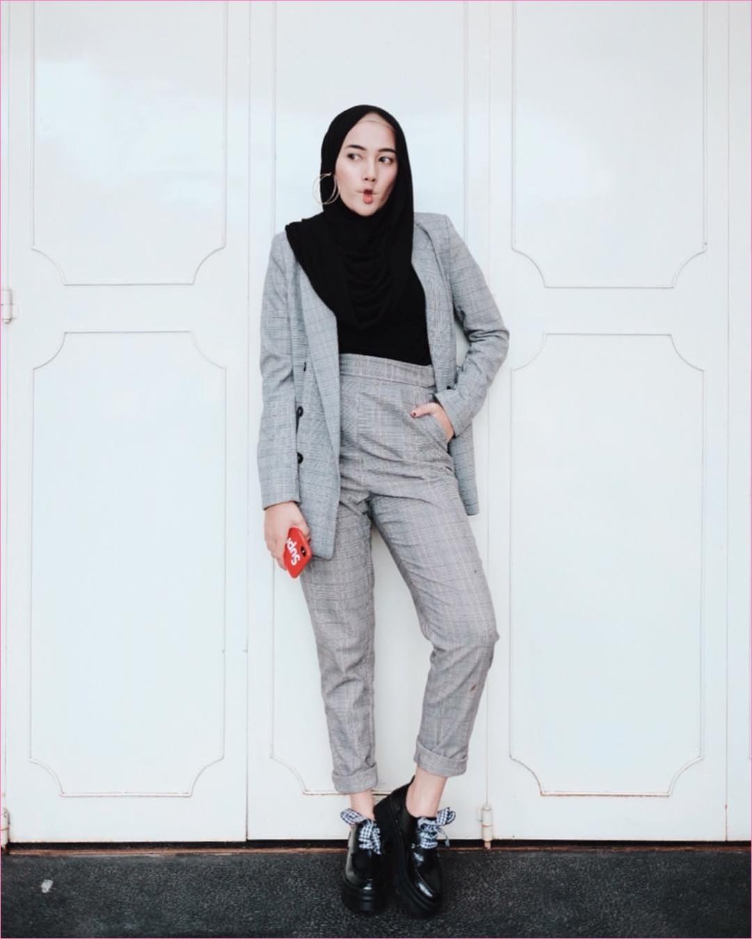 Outfit Baju Hijab Casual Untuk Ke Kantor Ala Selebgam 2022