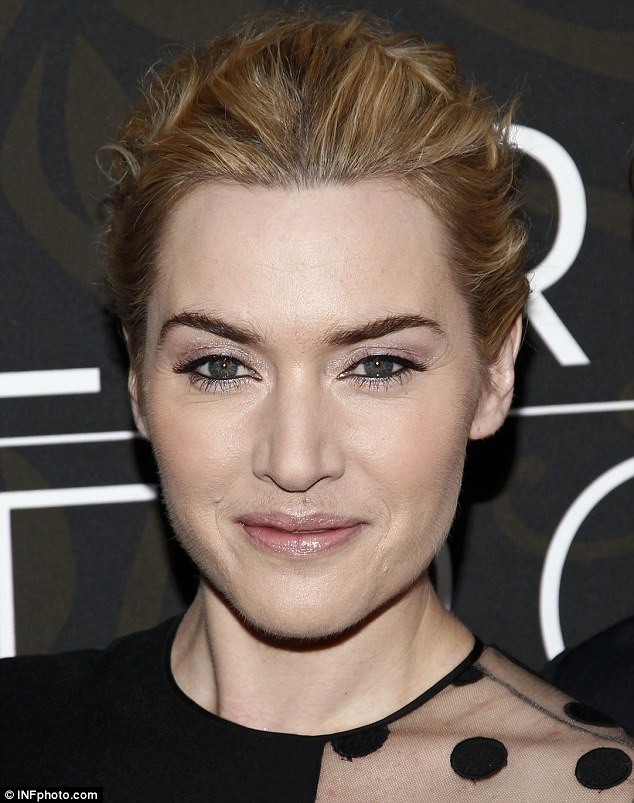 kate winslet dressess. Kate Winslet put in a stunning