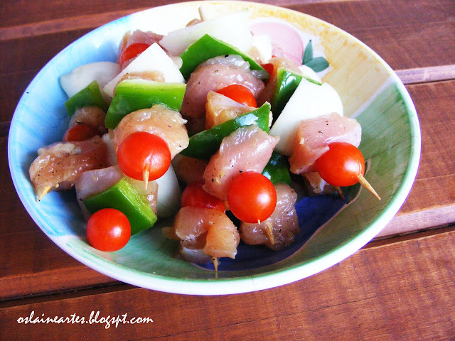 Espetinhos de Frango com vegetais