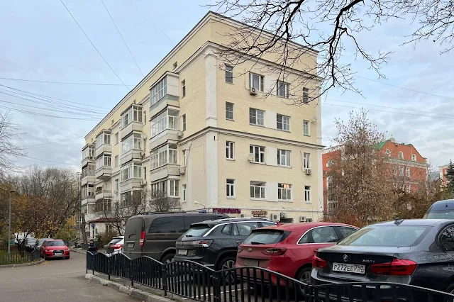 Татарская улица, дворы, жилой дом 1924 года постройки