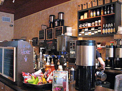 Cincinnati Coffee Shop on Cincinnati Nomerati  The Flying Pig And Coffee Shop On Madison