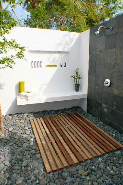 decoracion-de-patios-ducha-exterior