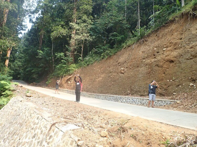 jalan-jalan ke danau situgunung