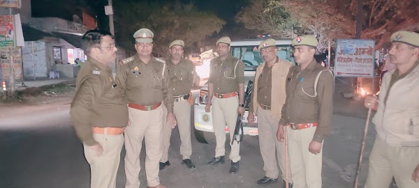 पुलिस अधीक्षक द्वारा सोरों व लहरा गंगा घाट से आने-जाने वाले काँवड़ यात्रा मार्ग का निरीक्षण किया गया