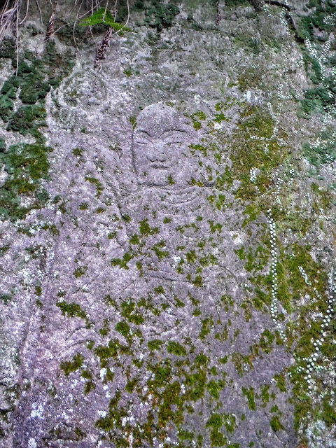 清の滝石仏群