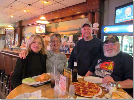 Donna,Donna Den,&Sam06-015