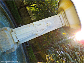 Fuente dedicada a las mujeres del Mayflower en Plymouth