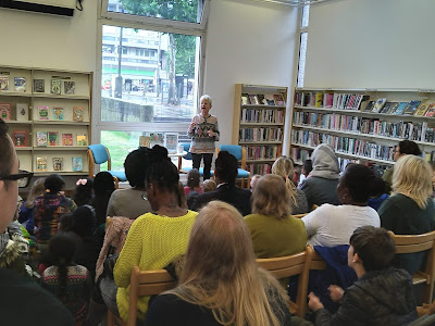 Innovating Libraries: Roehampton Library, London