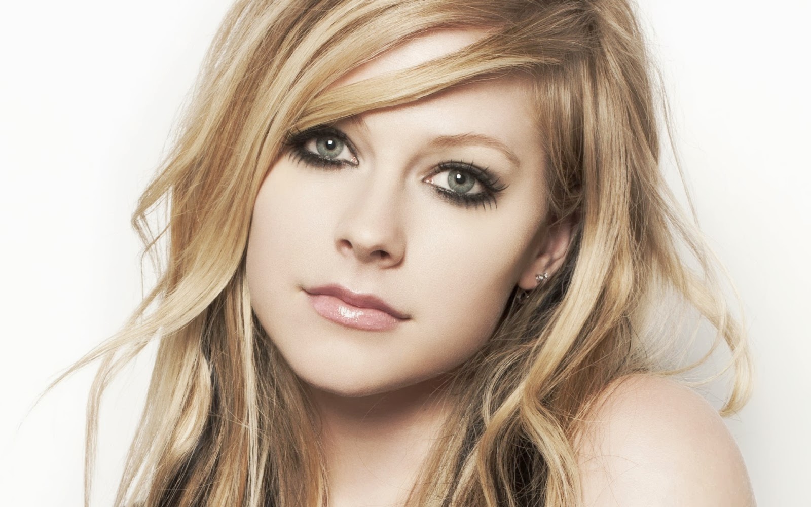 Avril Lavigne Hyper Star Hd Wallpapers