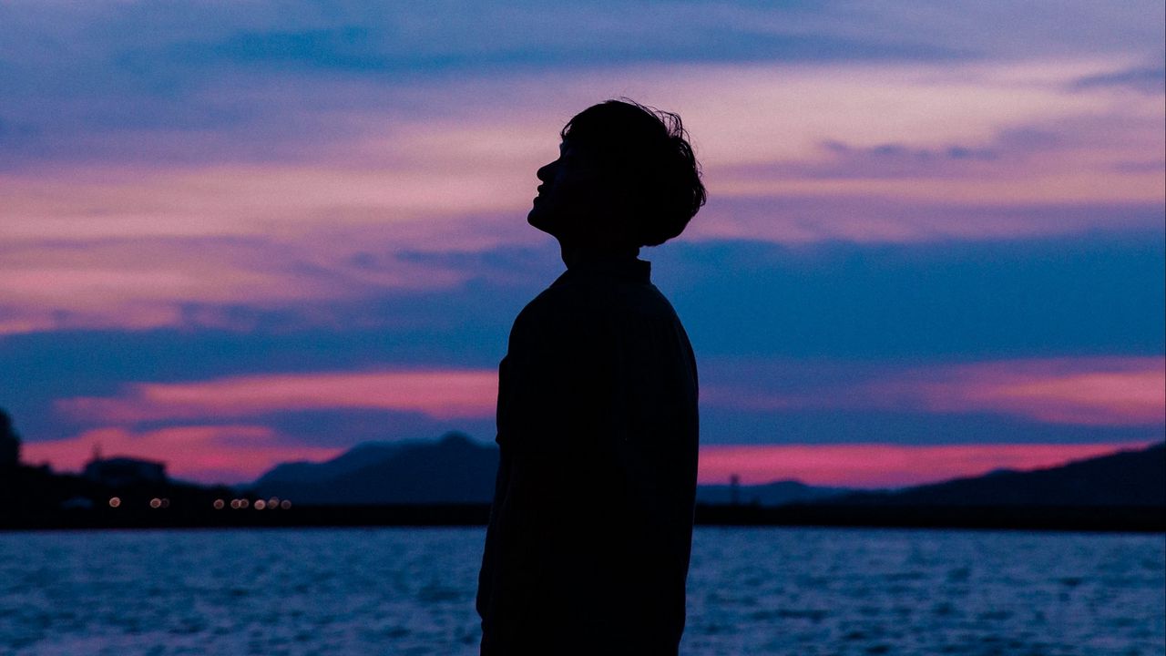 Wallpaper Boy Silhouette Sunset Sky Sea