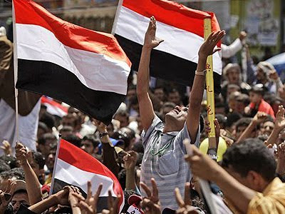 Yemeni Protesters Celebrate Saleh's Ouster
