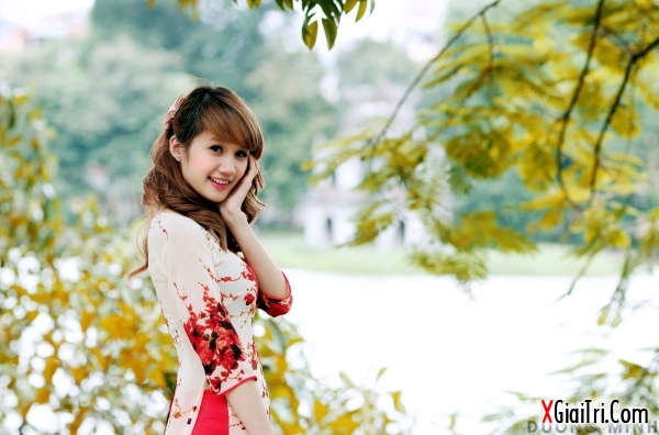 Người đẹp với áo dài