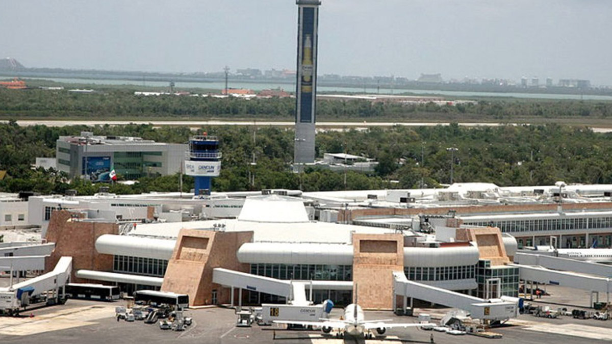 LLEGADA VIAJEROS EXTRANJEROS VIA AÉREA 02