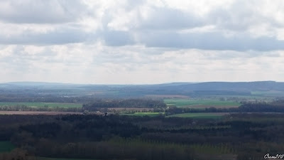 Zoom sur Reims du haut de l'observatoire du plateau de Californie