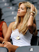 Labels: Sylvie Van Der Vaart (sylvie van der vaart syvvwhttop )