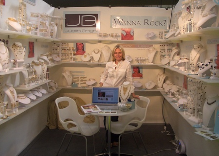Jewelry Booth Displays5