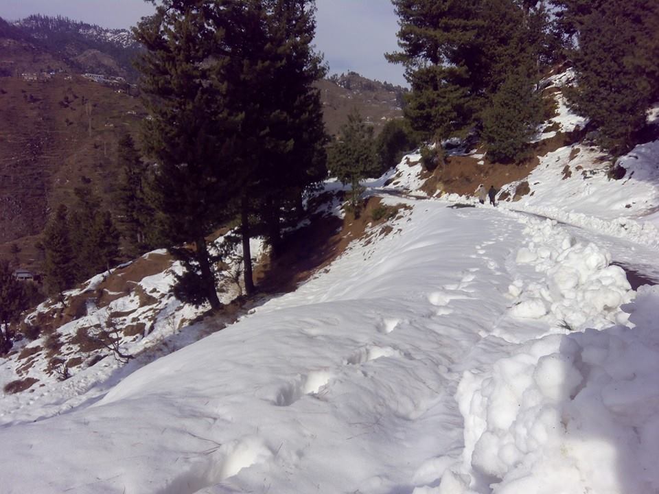 Snow in Sathan Gali Battal Mansehra