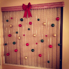 http://postgradcrafting.blogspot.com/2013/09/christmas-bulb-window.html